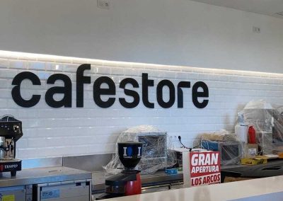INSTALACION ELECTRICA EN CAFESTORE (ESTACION DE TREN SANTA JUSTA)